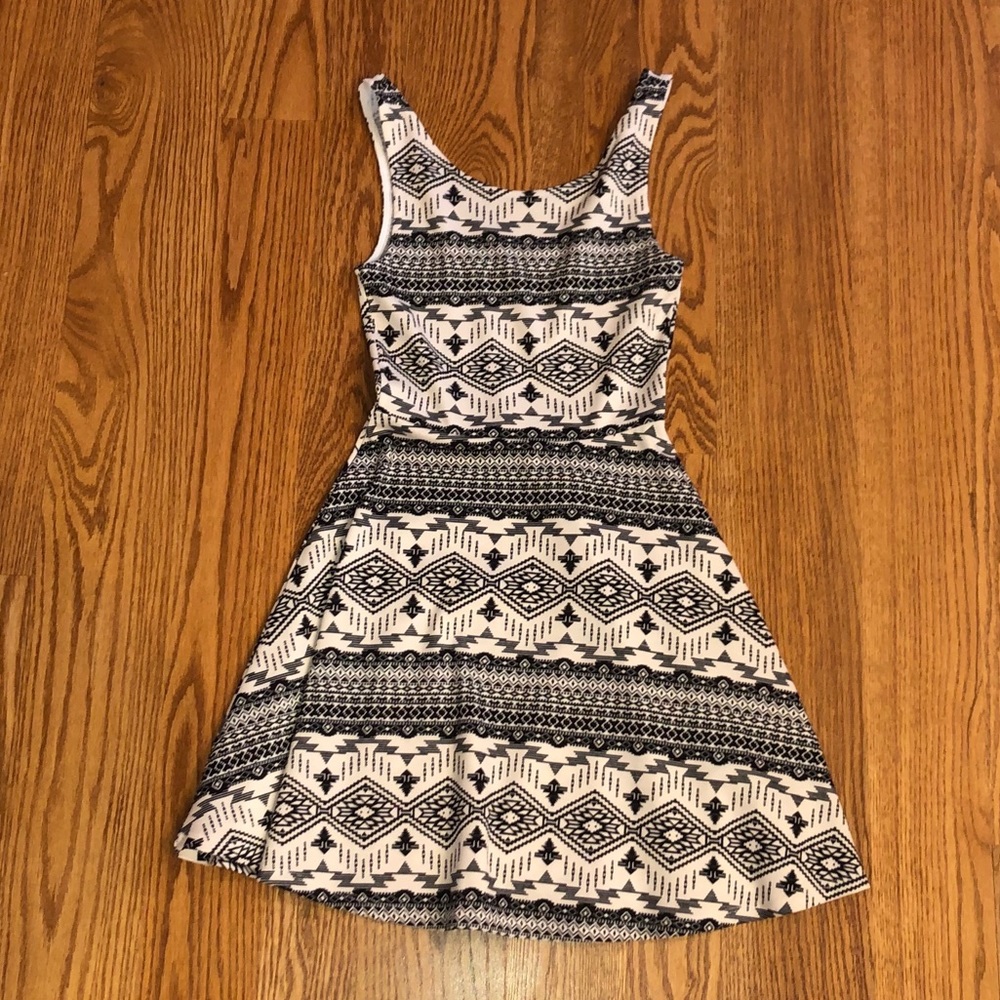 Size 2 H&M Aztec Print A-Line Dress